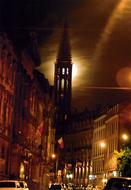 Strasbourg moon behind the cathedral