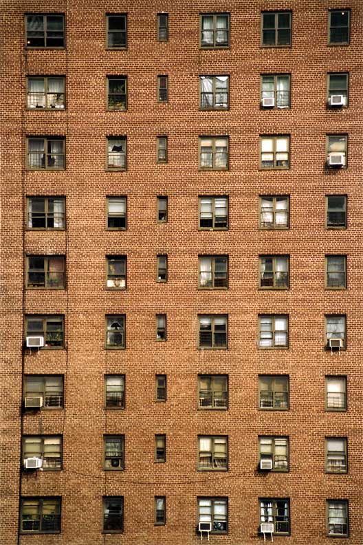 Just a brick fa�ade... what is the wire across the bottom for?